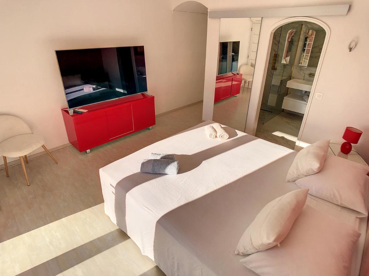 3 Bedrooms Villa near Cannes - Pool&Jacuzzi - Sea View Mandelieu Esterno foto