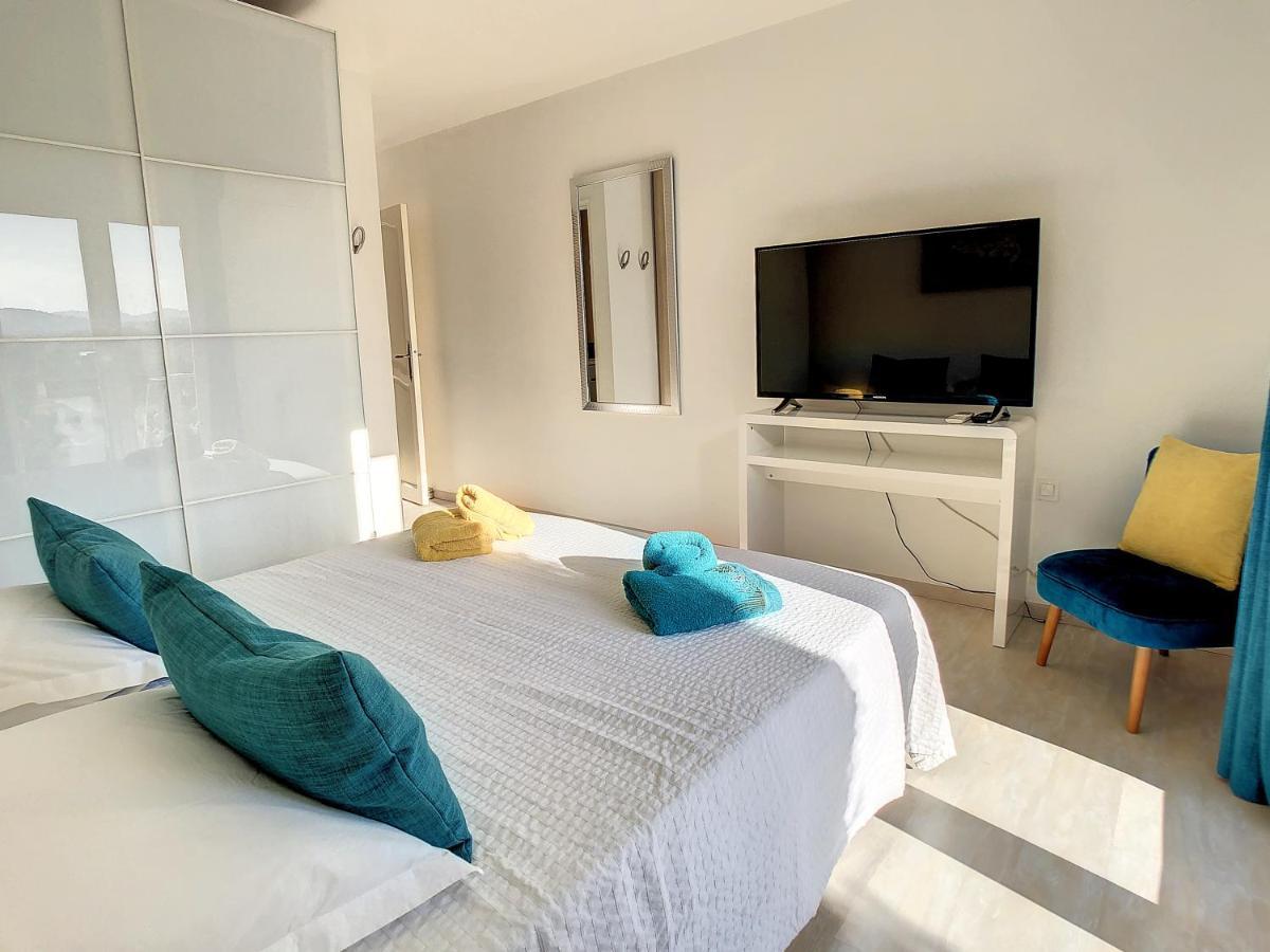 3 Bedrooms Villa near Cannes - Pool&Jacuzzi - Sea View Mandelieu Esterno foto