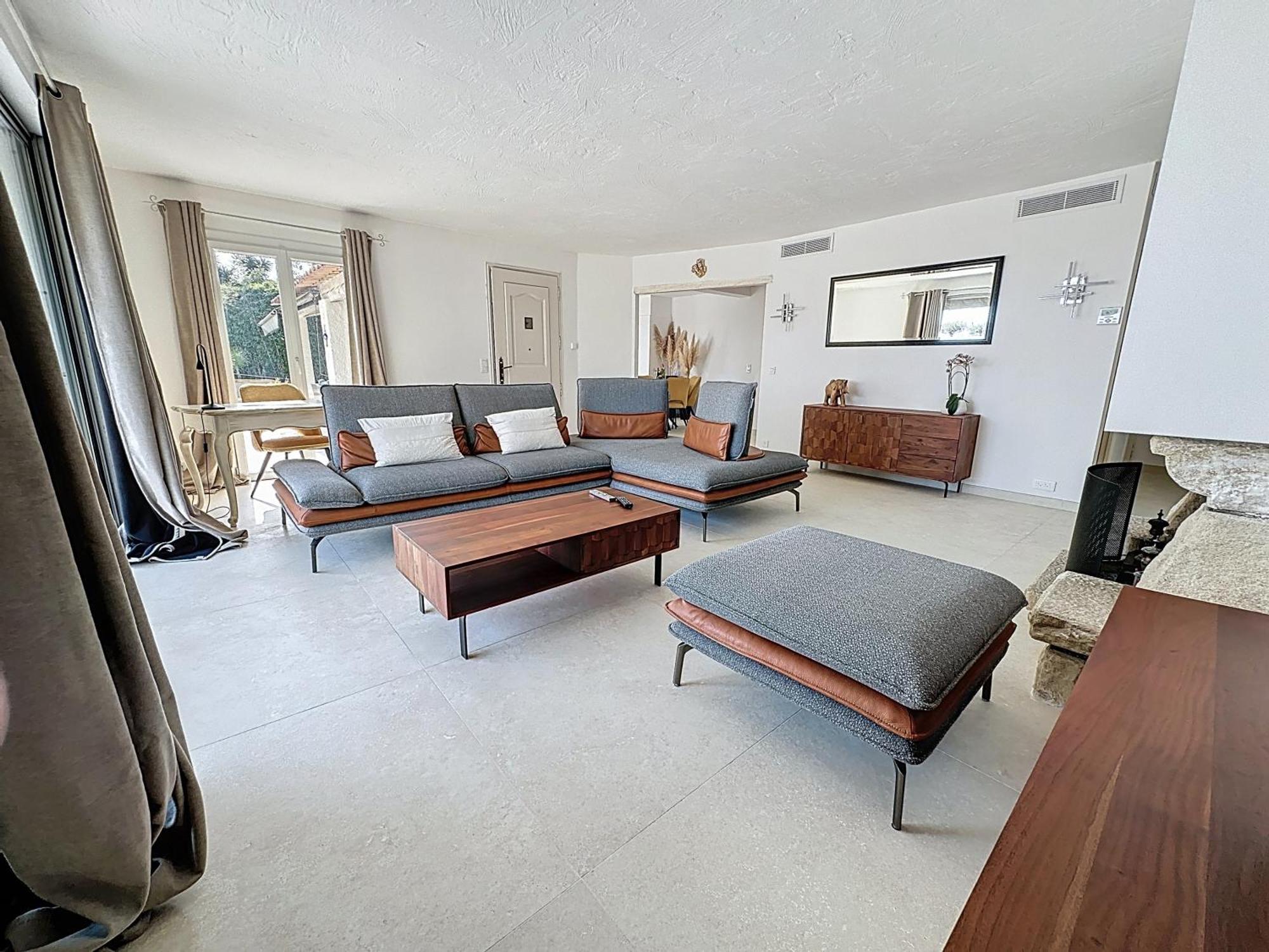 3 Bedrooms Villa near Cannes - Pool&Jacuzzi - Sea View Mandelieu Esterno foto
