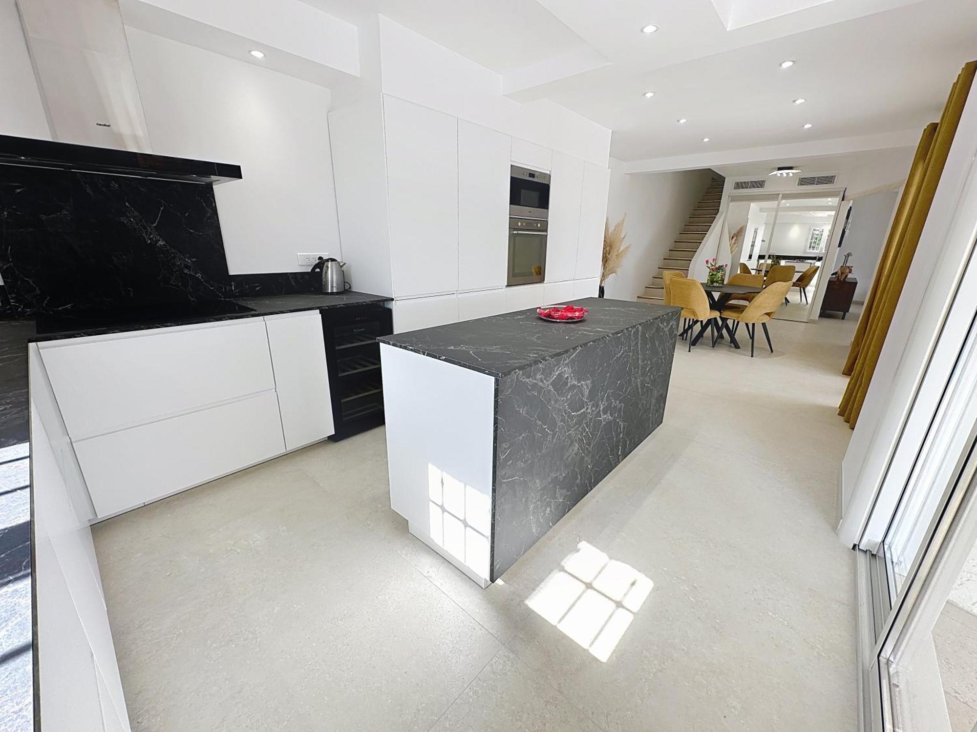 3 Bedrooms Villa near Cannes - Pool&Jacuzzi - Sea View Mandelieu Esterno foto