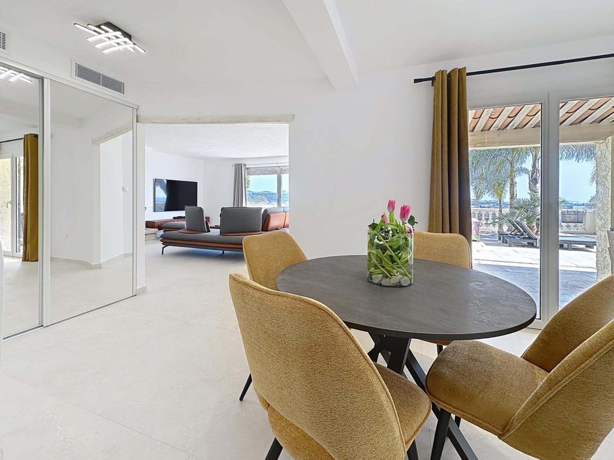 3 Bedrooms Villa near Cannes - Pool&Jacuzzi - Sea View Mandelieu Esterno foto