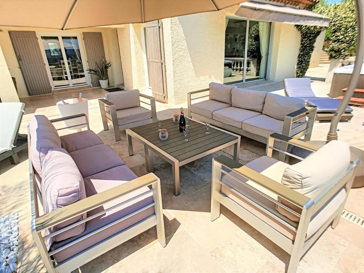 3 Bedrooms Villa near Cannes - Pool&Jacuzzi - Sea View Mandelieu Esterno foto