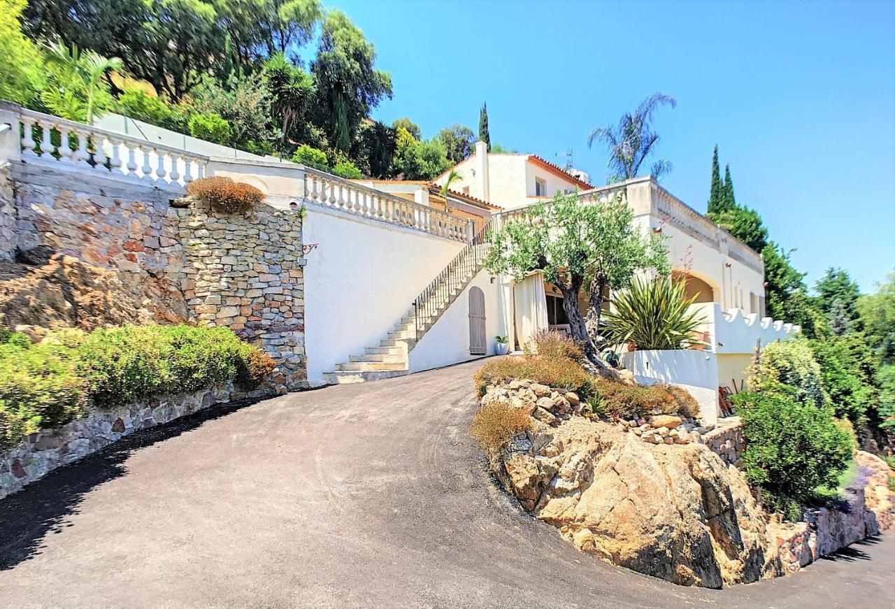 3 Bedrooms Villa near Cannes - Pool&Jacuzzi - Sea View Mandelieu Esterno foto